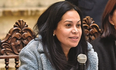 La ministra de Comunicación, Roxana Lizárraga
