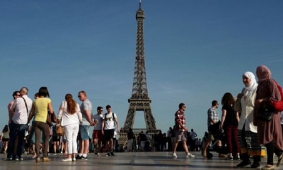 Francia implementará confinamientos 