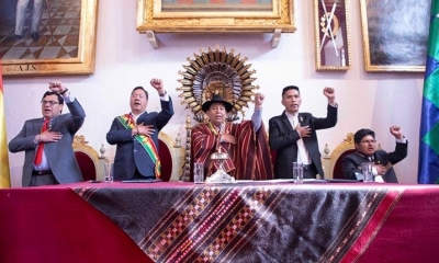El presidente Luis Arce junto a autoridades nacionales en la sesión en la Casa de la Libertad, en Sucre. | Vicepresidencia