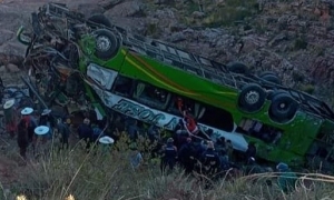  Así quedó el bus accidentado/Foto. RRSS	