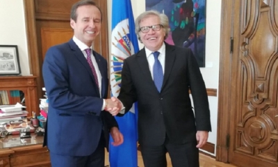 Secretario general de la OEA, Luis Almagro, y el exmandatario boliviano Jorge Quiroga