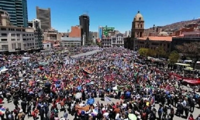 Este miércoles 23 de octubre de 2019 se realiza una masiva concentracioón de respaldo al presidente Evo Morales en la plaza San Francisco.