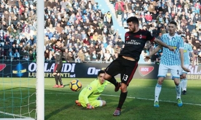 El Milan goleó hoy 4-0 en el campo del Spal de Ferrara