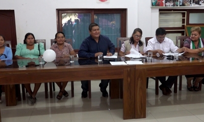 José Quecaña, reunido con las mujeres por la no violencia