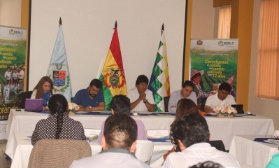 El presidente Evo Morales y la Federación de Asociaciones Municipales de Bolivia (FAM-Bolivia)