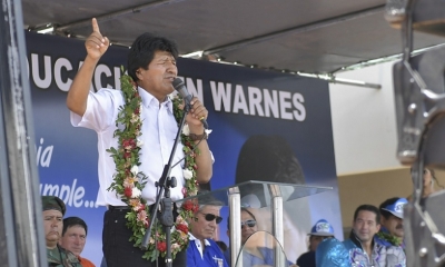 El presidente Evo Morales entrega modulo educativo ?Colinas del Norte? y cancha con césped sintético, ubicado en la zona Terracor
