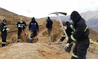 La Felcc encuentra la sexta fosa común con restos humanos, en una de las serranias del municipio de Palca. | ABI