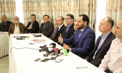 El presidente de YPFB, Herland Soliz (centro izquierda), junto al directorio de la estatal y el ministro de Hidrocarburos. Victor Hugo Zamora. 