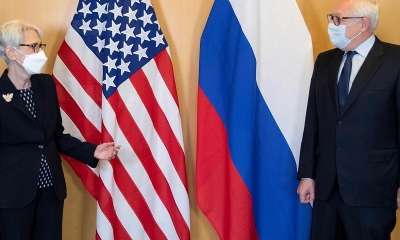 La secretaria de Estado adjunta de Estados Unidos, Wendy Sherman, y el viceministro de Asuntos Exteriores de Rusia, Serguéi Riabkov