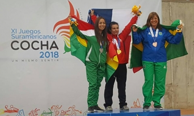 Madeleine Velasco en el podio de las ganadoras/Foto. RRSS