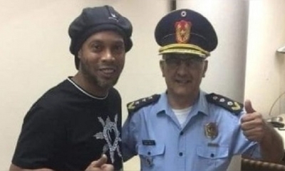 Ronaldinho en la cárcel en Paraguay. | Fuente: Twitter