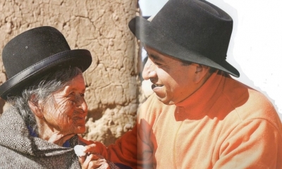 Gualberto Cusi, publicó una foto con su mamá /Foto. RRSS