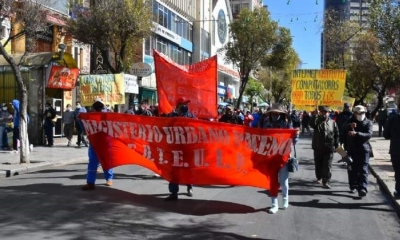 El Magisterio Urbano marcha en la ciudad de La Paz 