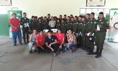 Estudiantes de la Esbapol junto al equipo médico de las Brigadas Integrales de Salud
