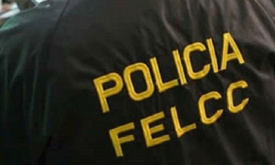 La Policía tras conocer la denuncia investigó el hecho, lo que obligó a la mujer a renunciar.