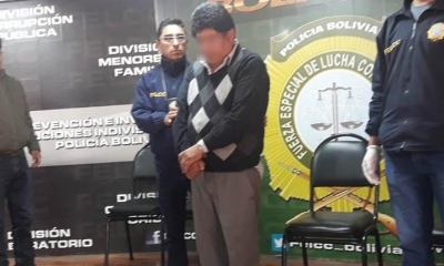 Felcc presenta a presunto infiltrado de Carlos Romero. | ABI