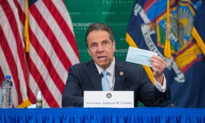 Andrew Cuomo, mientras habla durante su rueda de prensa diaria sobre los últimos detalles y decisiones del coronavirus, desde Binghamton, Nueva York 