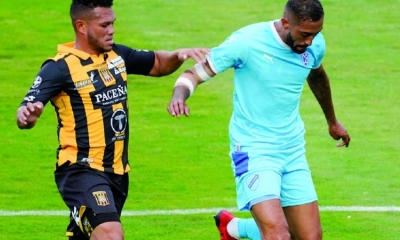 Blackburn y Martins, uno de los duelos del clásico de ayer