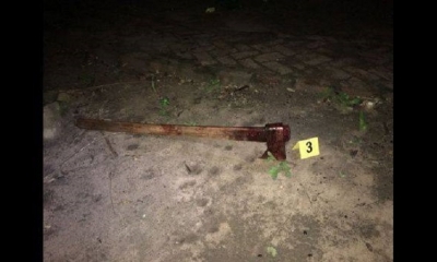 La víctima, que tenía en su poder un morral con una botella de alcohol