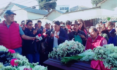 Velaron a sus muertos en la calle/Foto. RRSS