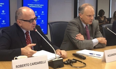 Cardarelli, jefe de la misión argentina, y Werner, director del departamento Hemisferio Occidental del FMI (Luis Alonso Lugo / AP)