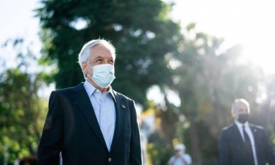 El presidente chileno Sebastián Piñera tras votar en el centro de votación en el Estadio Municipal de Las Condes.