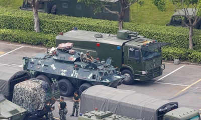 Decenas de vehículos blindados se han concentrado en la ciudad de Shenzhen, fronteriza con Hong Kong/Foto. RRSS