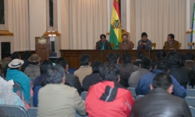 Presidente Morales reunidos con los alcaldes de La Paz/Foto. ABI