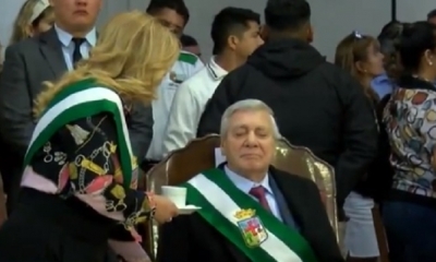 La autoridad parecía dormida/Foto. Captura de pantalla