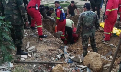 La menor no se percató que la tierra estaba blanda, y quedo sepultada, por lo que al ver esto su hermano pequeño, salió a la carretera y pidió ayuda.