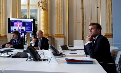 El presidente de Francia, Emmanuel Macron, participa de una videoconferencia para evaluar el Covid-19. | EFE