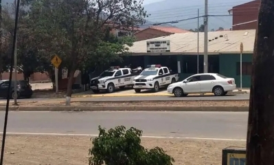 El uniformado permaneció por algunas horas retenido, pero logró escapar con ayuda de sus camaradas.
