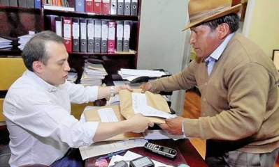 La comisión debe elegir a siete vocales, seis suplentes y uno titular, para cubrir las acefalías existentes en la institución electoral.