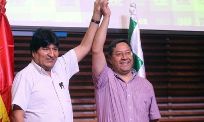 El exmandatario del Estado, Evo Morales, y el candidato a la presidencia por el Movimiento al Socialismo (MAS), Luis Arce