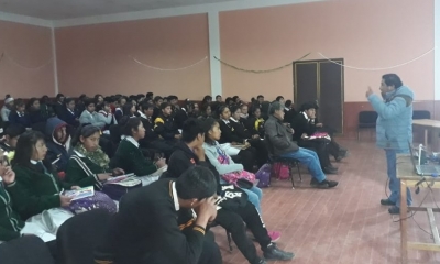Félix Cárdenas en los talleres con los estudiantes/Foto. LG