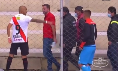 Andrés Costa con Marcos Riquelme, el sábado en El Alto.