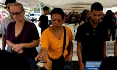 Mínima participación en recolección de firmas contra Maduro.