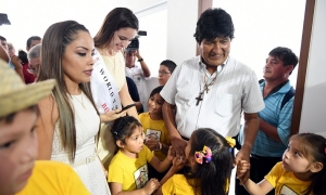 El Presidente Evo Morales, junto a otras altas autoridades Nacionales y departamentales entrega Policonsultorios en aldeas de niños del Padre Alfredo 