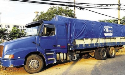 Este es el camión secuestrado con precursores químicos/Foto Fuat Lándivar