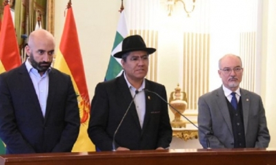 El Canciller junto a la comisión de la OEA/Foto. RRSS