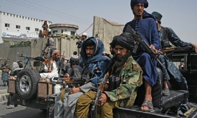 Combatientes talibanes en Kabul. | Fuente: AFP