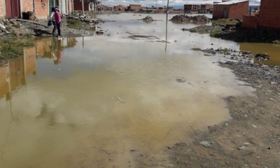 Vecinos denuncian el remojo de sus casas / D4