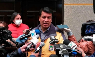 El Secretario Municipal de Salud dio el informe. Foto: Edwin Apaza.