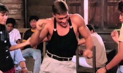 Jean-Claude Van Damme y su famoso baile en la película Kick Boxing