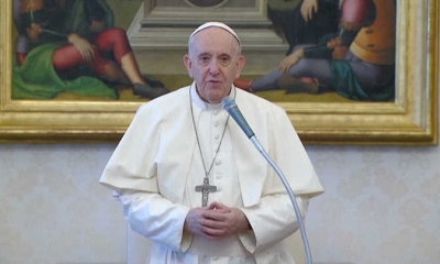 Pontifice mensaje que dio desde la Biblioteca del Palacio Apostólico del Vaticano | El Clarín 