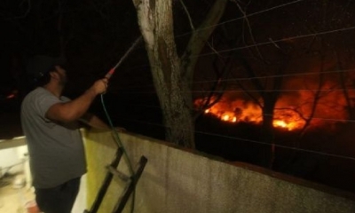 Los vecinos se alarmaron por la proximidad de las llamas/Foto. RRSS
