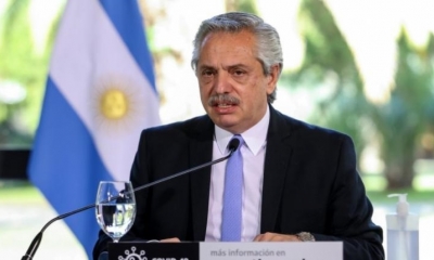 El presidente de Argentina, Alberto Fernández, durante el anuncio de reforzar las medidas de la cuarentena para enfrentar el coronavirus. | AFP