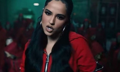 Becky G Se une a la banda de el Profesor