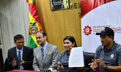 Quipus y china Haier firman acuerdo para ensamblar televisores Smart en Bolivia