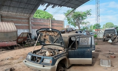 Uno de los vehículos desmantelados que esta en uno de los depósitos de Dircabi. Foto: Dircabi